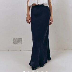 VRG GRL Italian Streets Linen Maxi Skirt